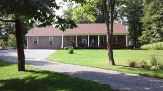 135 Fassinger Rd, Evans City, PA 16033