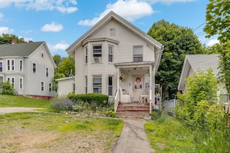 8 Myrtle St, Somersworth, NH 03878