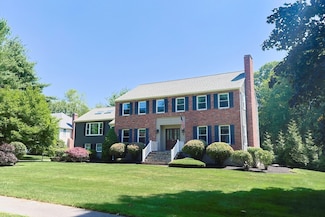 5 Windsor Rd, Lynnfield, MA 01940