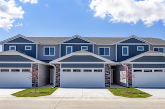 710 Campusside Place, Norwalk, IA 50211