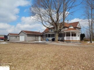 10868 Forest Rd, Marion, MI 49665