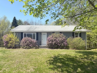 863 Sturtevant Hill Rd, Winthrop, ME 04364