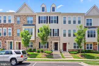 7204 Wood Trail Dr, Lanham, MD 20706