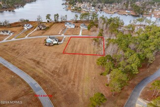 393 Southern Plantation Dr N, Oriental, NC 28571