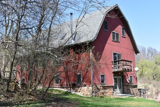 15196 Shellington Dr, Cazenovia, WI 53924