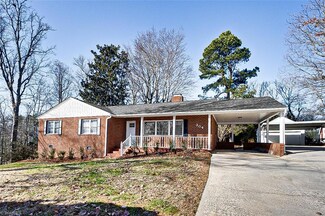 304 Shamrock Rd, Asheboro, NC 27203