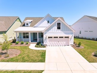 3347 Island Lakes Dr, Southport, NC 28461