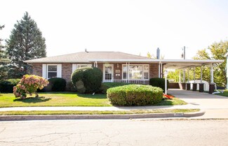 2566 Glenview Cir, Dubuque, IA 52001