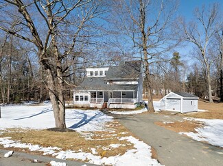 34 Bayberry Rd, Hampden, MA 01036
