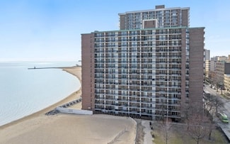5901 N Sheridan Rd Unit 16C, Chicago, IL 60660