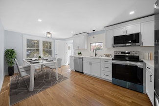 18 Moffett St, Methuen, MA 01844