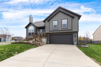 20807 S Barker Rd, Spring Hill, KS 66083