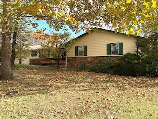 1400 N 9th St, Independence, KS 67301