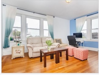 1607 Commonwealth Ave Unit 8, Brighton, MA 02135