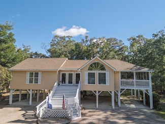 8838 Palmetto Rd, Edisto Island, SC 29438