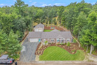 6585 Mohawk St, Pentwater, MI 49449
