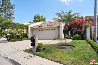2748 Bottlebrush Dr, Los Angeles, CA 90077