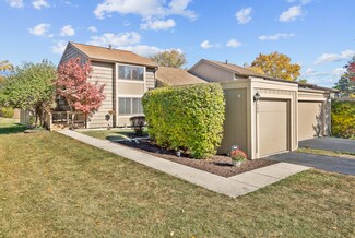 500 Isle Royal Bay, Roselle, IL 60172