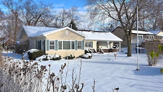 11018 Pottawatomie S, Walkerton, IN 46574