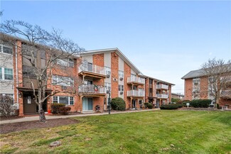 23 Bullocks Point Ave Unit 8A, Riverside, RI 02915