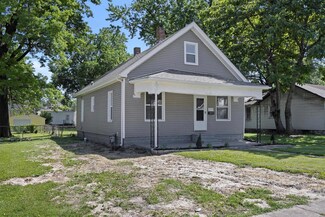 2210 E 24th St, Granite City, IL 62040