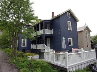 176 High St, Brattleboro, VT 05301