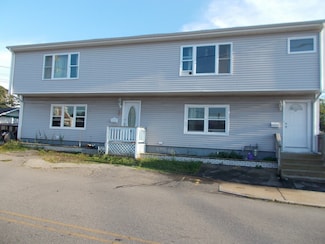 240 Ocean Grove Ave, Swansea, MA 02777
