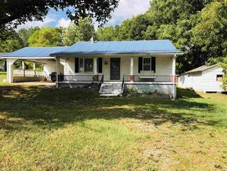 1115 Linden Hwy, Clifton, TN 38425