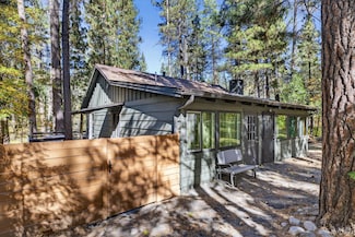53570 Idyllbrook Dr, Idyllwild-Pine Cove, CA 92549