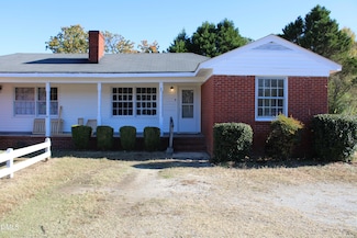 398 N Englewood Dr, Kenly, NC 27542