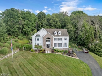 77 Westgate Dr, Sparta, NJ 07871