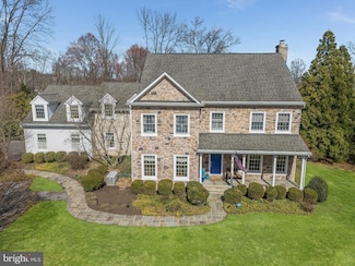 27 Milestone Dr, Ringoes, NJ 08551