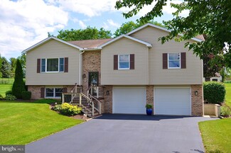 1078 E Springfield Dr, Bellefonte, PA 16823