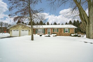 11751 N 900 W, Demotte, IN 46310