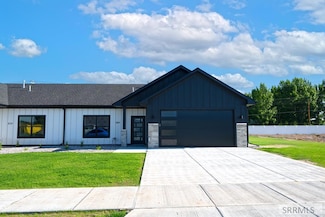 285 Birdie Thompson Dr, Idaho Falls, ID 83401