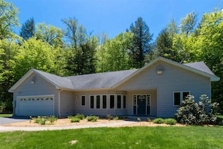 10 Todd Hill Rd, Winhall, VT 05340