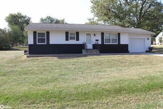 408 S Bloomfield Ave, Bloomfield, IA 52537