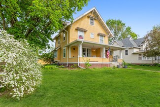 735 8th St, Nevada, IA 50201