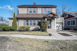 1748 5th St, Muskegon, MI 49441