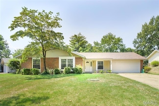 427 Brass Lamp Dr, Ballwin, MO 63011