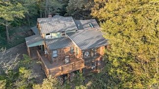 824 NE Collier Rd, Topeka, KS 66617