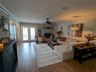 2827 Cross Timbers Dr, Irving, TX 75060