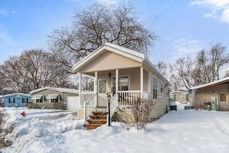 192 Parkwood Rd, Elgin, IL 60123