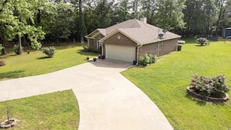 3218 Mcfadden Rd, White Hall, AR 71602