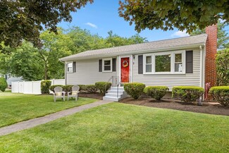 2 Hemlock Dr, Medway, MA 02053