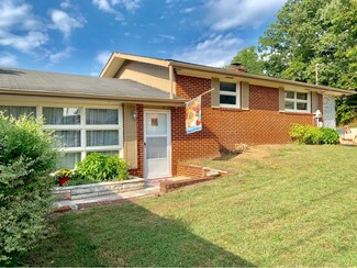 1320 Allgood Dr, Kingsport, TN 37665