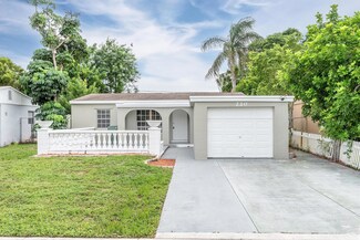 220 NW 53rd St, Fort Lauderdale, FL 33309