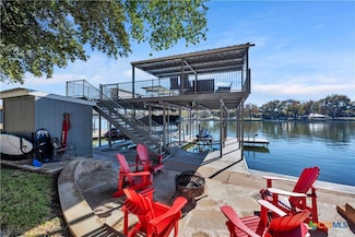 2270 Fred Woods Dr, Kingsland, TX 78639