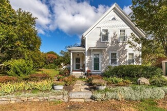 33 Curtis St, Rockport, MA 01966