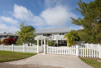 70 Tamarind Dr, Key West, FL 33040